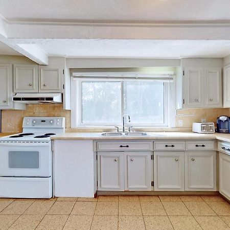 Main Beach River Retreat - Wasaga Beach 1 - Main Strip - 95 Mosley St Zewnętrze zdjęcie