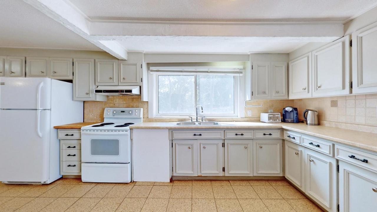 Main Beach River Retreat - Wasaga Beach 1 - Main Strip - 95 Mosley St Zewnętrze zdjęcie