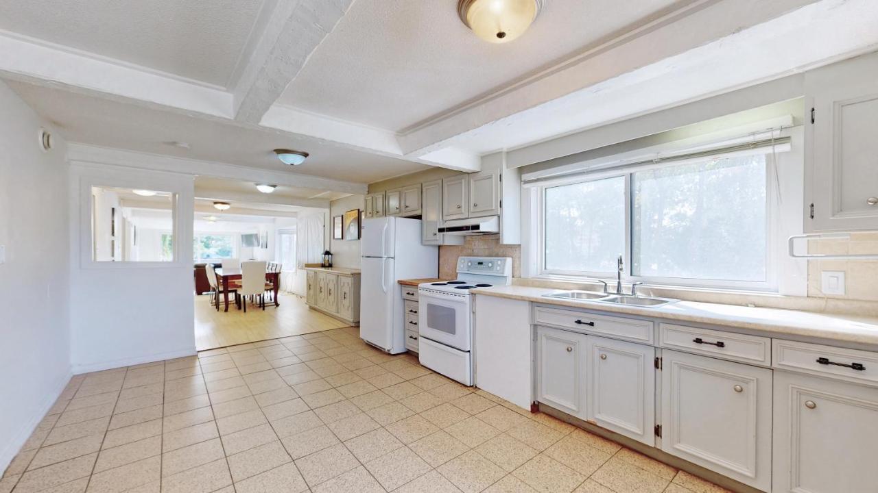 Main Beach River Retreat - Wasaga Beach 1 - Main Strip - 95 Mosley St Zewnętrze zdjęcie