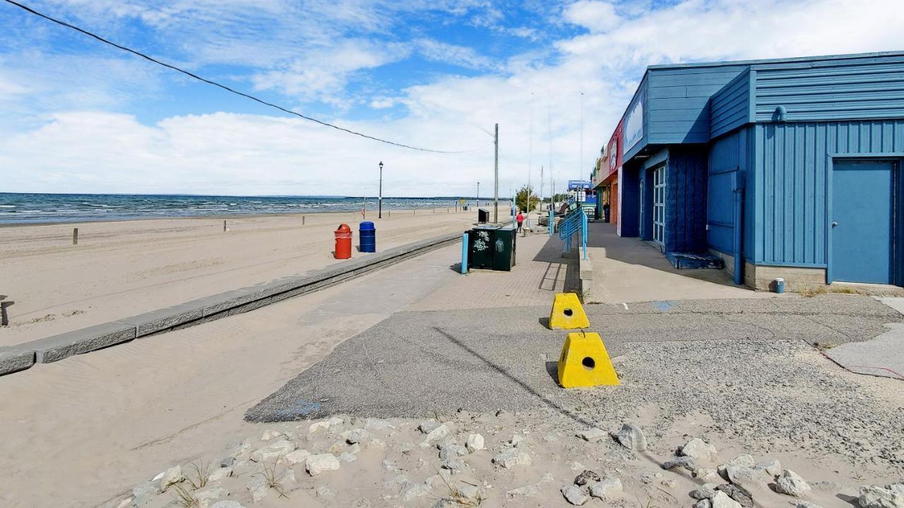 Main Beach River Retreat - Wasaga Beach 1 - Main Strip - 95 Mosley St Zewnętrze zdjęcie
