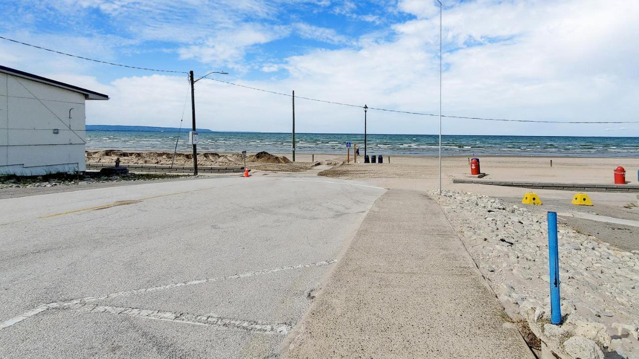 Main Beach River Retreat - Wasaga Beach 1 - Main Strip - 95 Mosley St Zewnętrze zdjęcie