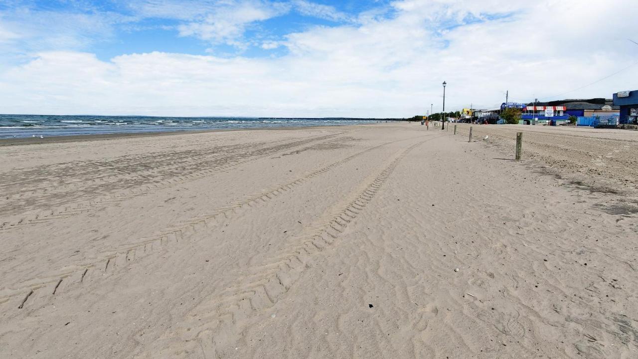 Main Beach River Retreat - Wasaga Beach 1 - Main Strip - 95 Mosley St Zewnętrze zdjęcie
