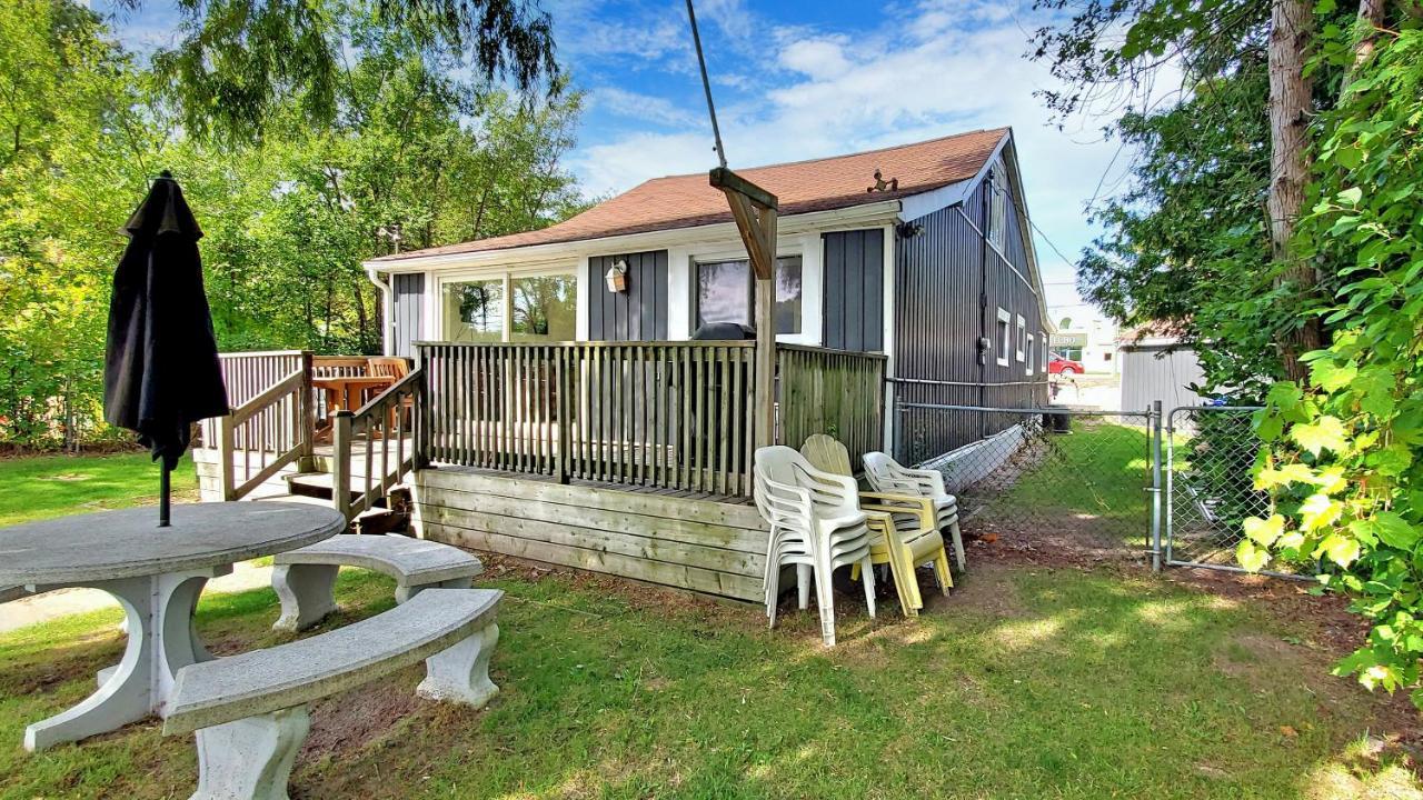 Main Beach River Retreat - Wasaga Beach 1 - Main Strip - 95 Mosley St Zewnętrze zdjęcie