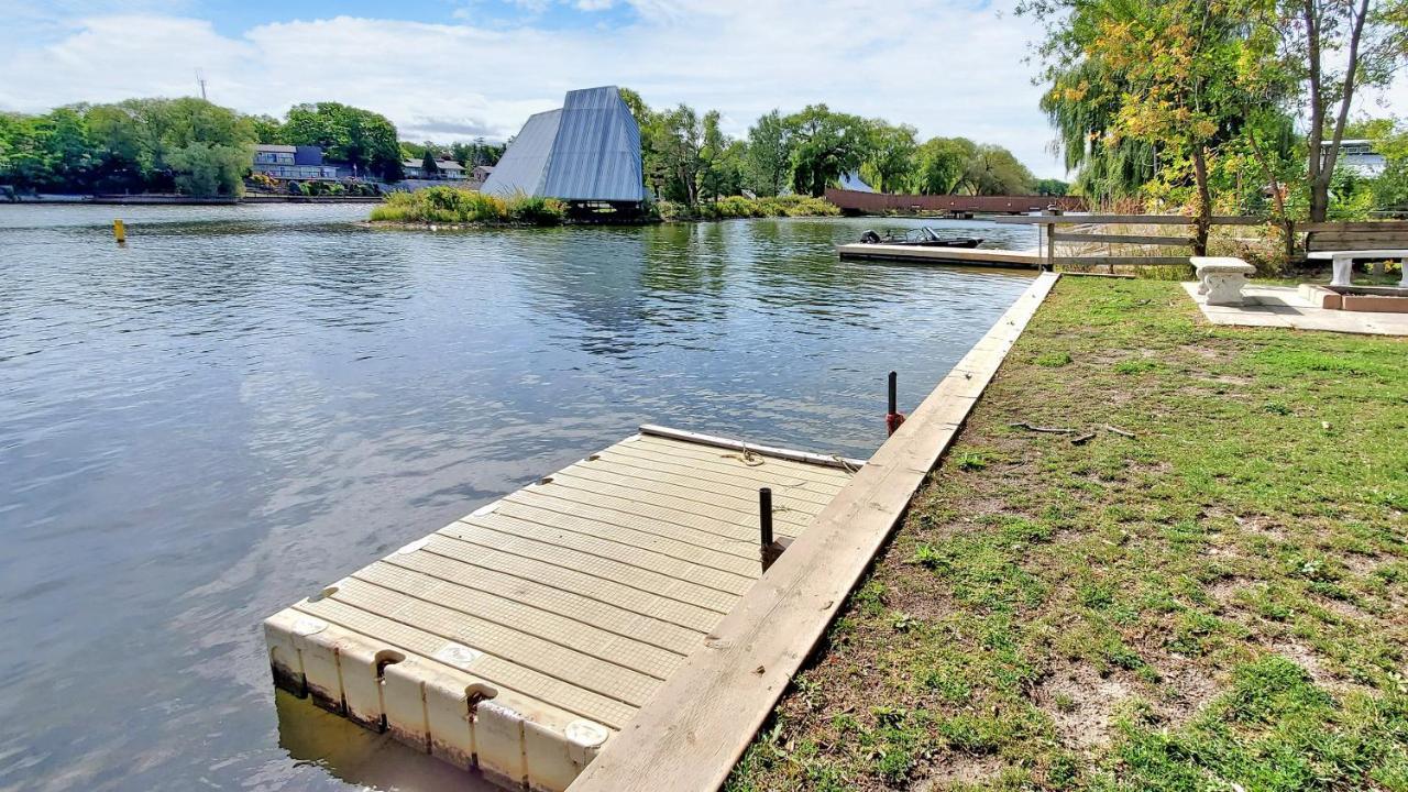 Main Beach River Retreat - Wasaga Beach 1 - Main Strip - 95 Mosley St Zewnętrze zdjęcie